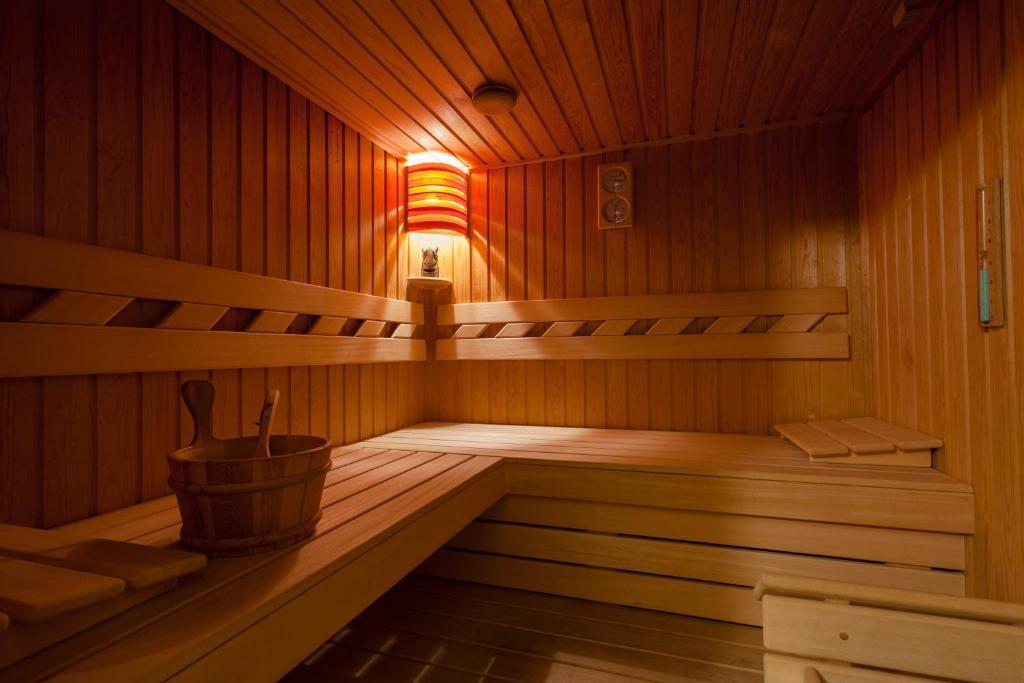Laetitia Panzio Bed & Breakfast Kaposvar Bagian luar foto